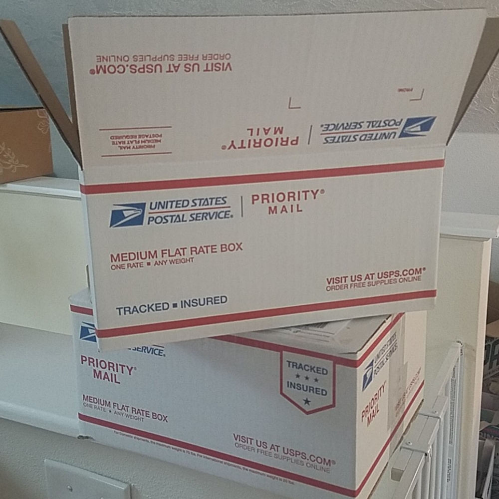 ❓ Mystery Box 🎉🤩